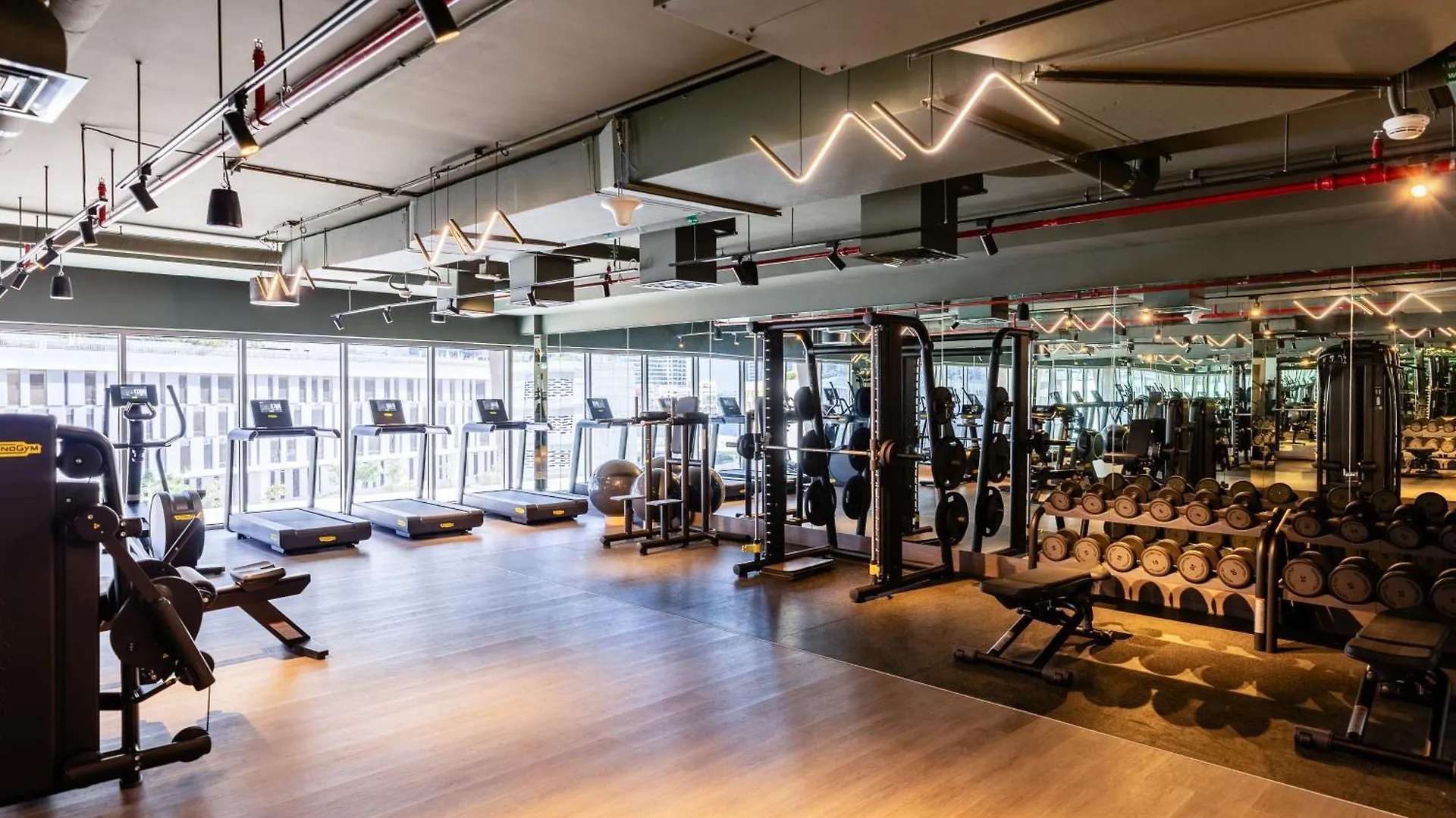 Maison Privee - Classy Urban Retreat With Amazing Dubai Canal Views United Arab Emirates