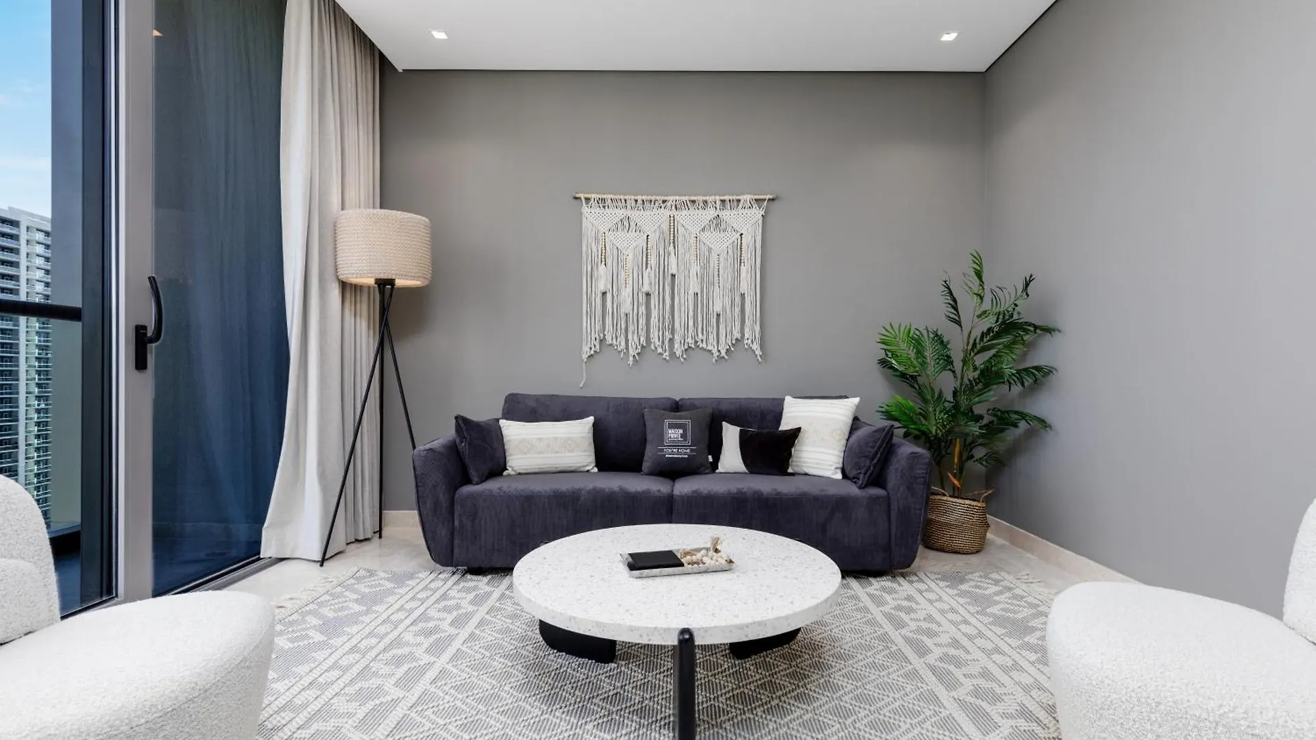 Maison Privee - Classy Urban Retreat With Amazing Dubai Canal Views